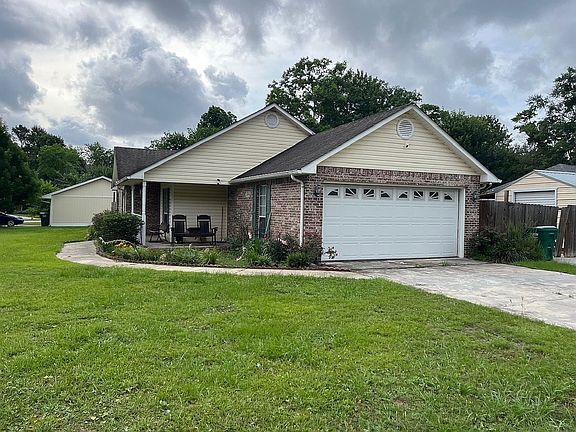 2nd image of 15457 Woody Dr