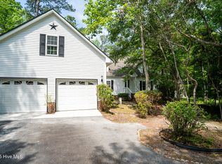 205 N Holland Point Dr, Stella, NC 28582