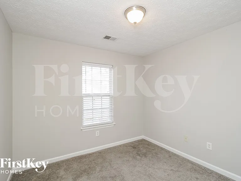 102 Chartres St — Photo 11