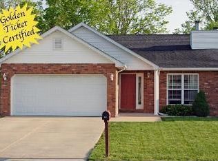 1488 Owl Creek Ln, Swansea, IL