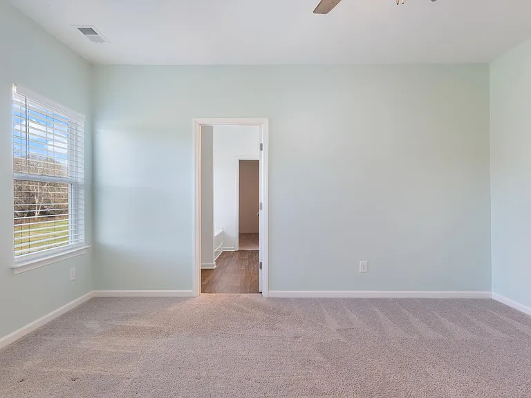 307 Stonewall Dr — Photo 6