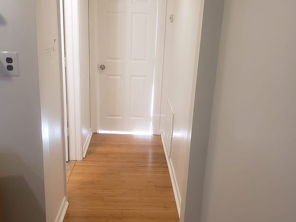 2nd image of 423 N 32nd St Floor 2