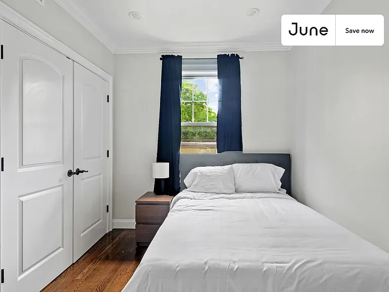 490 Washington St — Photo 13