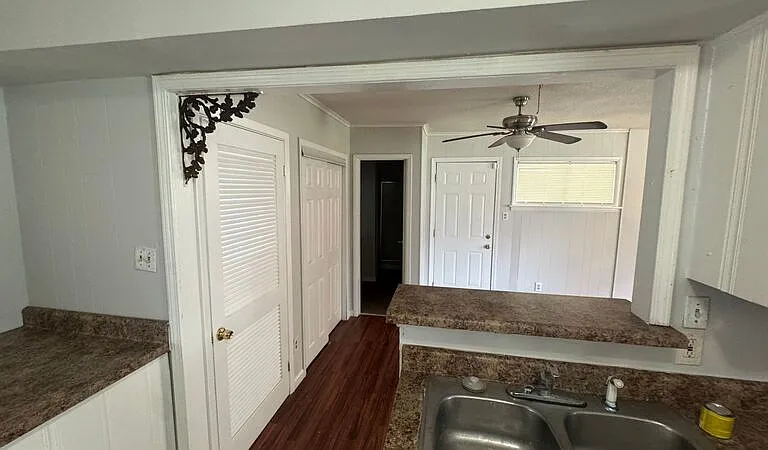 1814 Marjorie St — Photo 6
