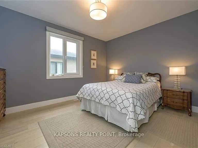 2368 Red Thorne Ave — Photo 17