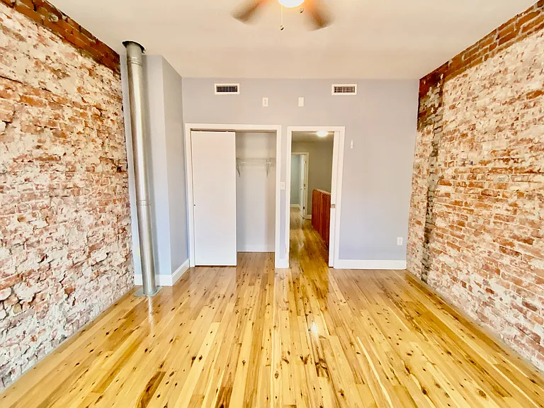 2027 S Watts St — Photo 35
