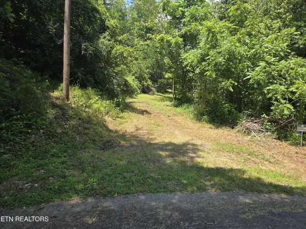 1626 Brackins Hollow Rd, Sevierville, TN 37876