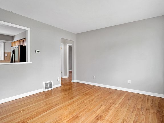 3rd image of 260 Saint Daniel Ln