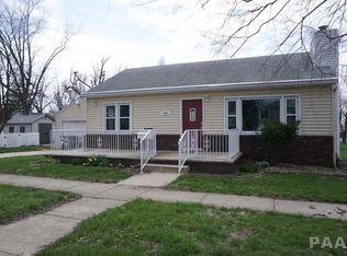 1401 Summer St, Pekin, IL 61554