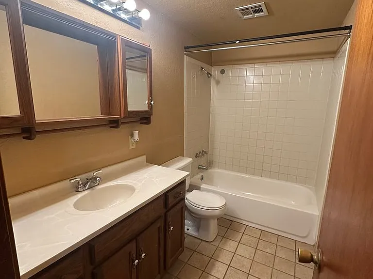 16881 Beau Kay Dr — Photo 22