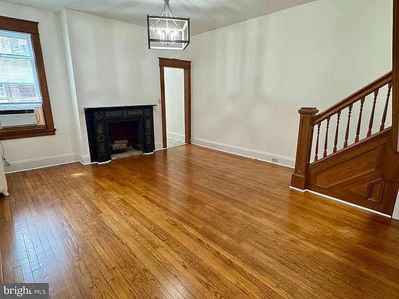 5th image of 112 E 3rd St