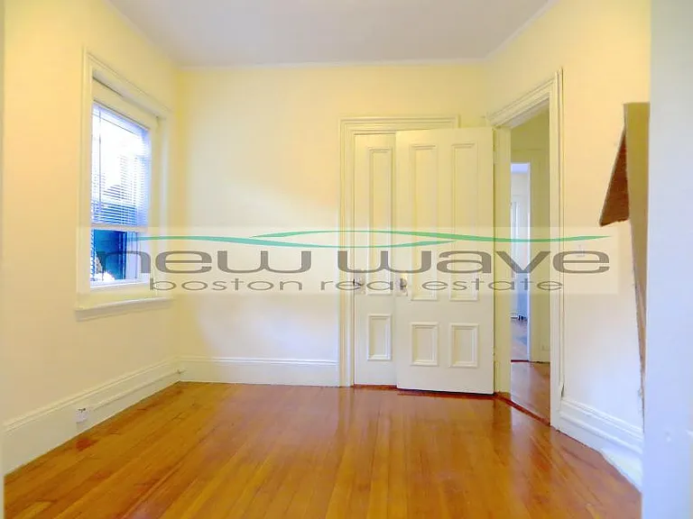 227 Newbury St #2R — Photo 6