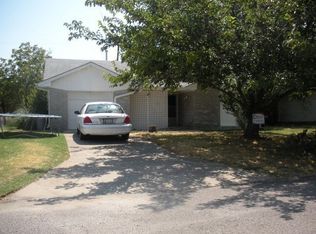 1224 N Highland St, Ada, OK 74820