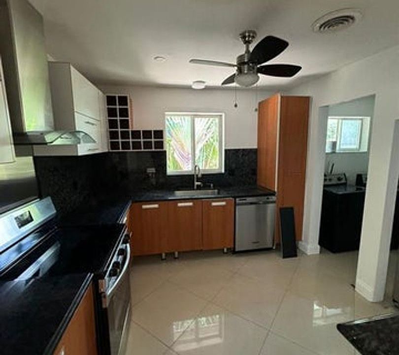 1st image of 4411 NE 15th Way