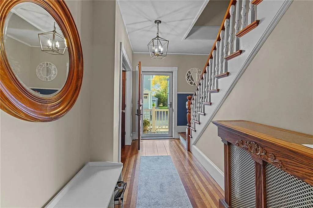 5 bed, 3.0 bath, 3006 sqft, $4,500 — Photo 4