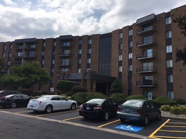 1st image of 900 W Sunset Dr APT 307