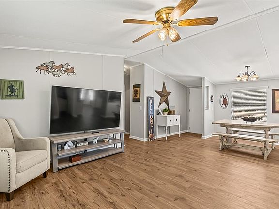 4th image of 115 Caylor Farm Ln