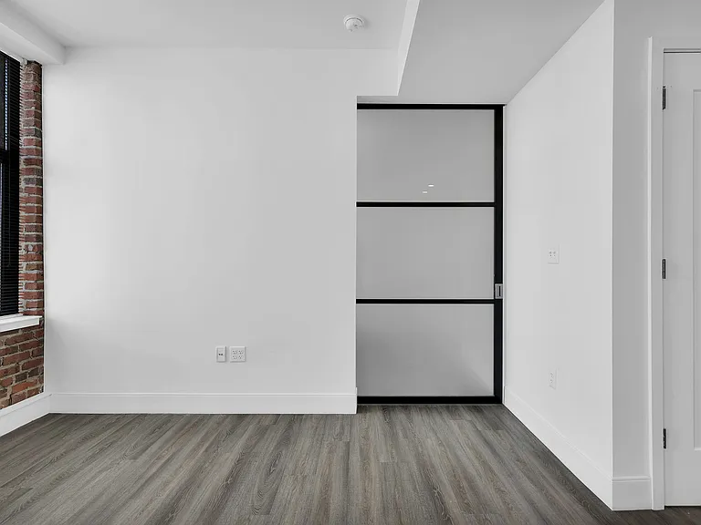 The Residences at Barnett — Photo 70