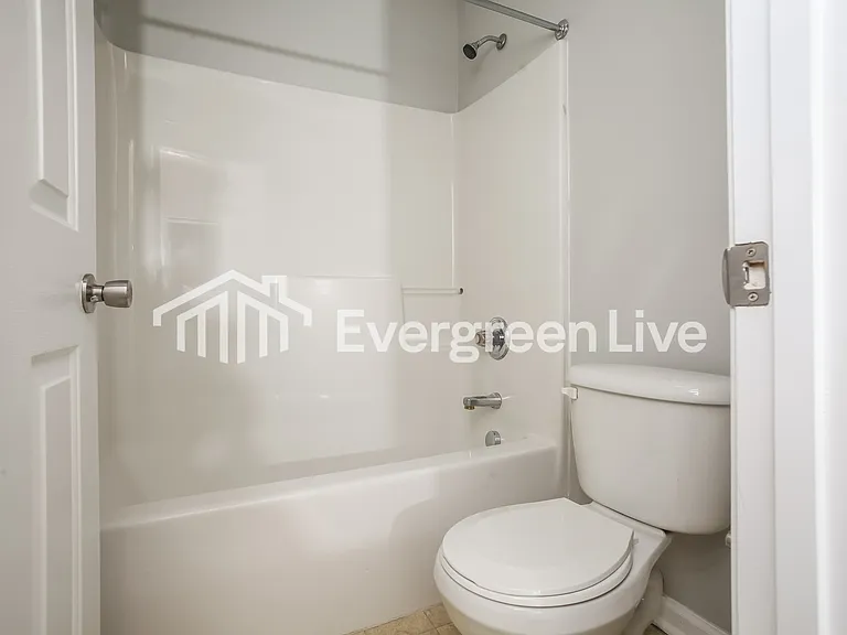6 Danrock Ct — Photo 7