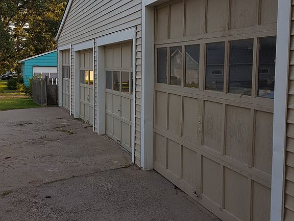 4 stall garage