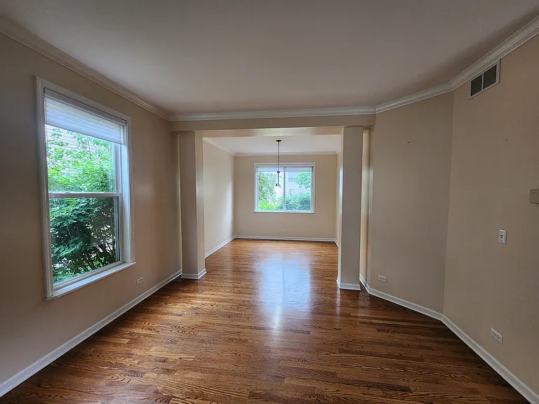 460 Arlington Ln — Photo 7
