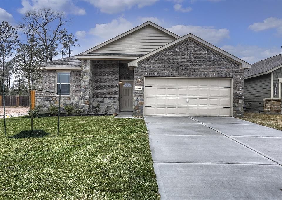 1st image of 21619 Royal Troon Dr