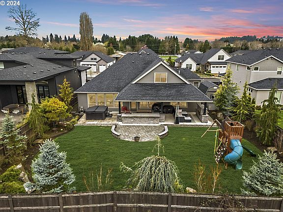 4th image of 14007 NE 52nd Ave