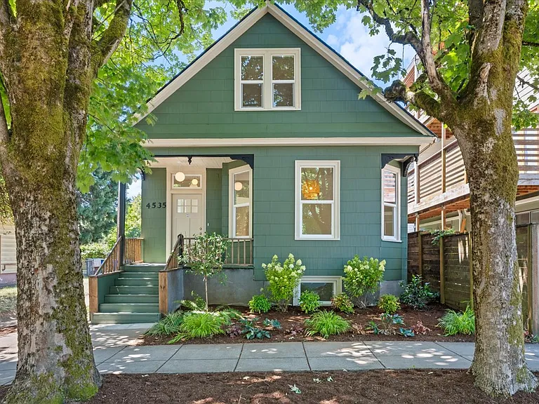 4535 NE Cleveland Ave — Photo 52