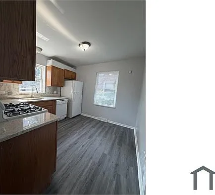 10043 S Oglesby Ave — Photo 8