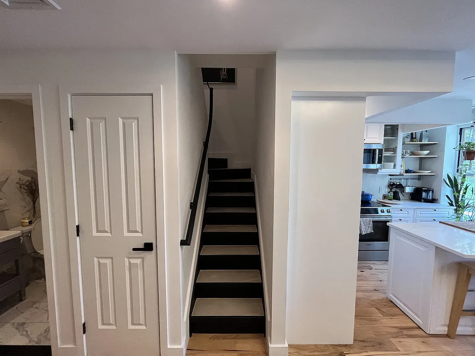 450 Hart Street — Photo 4
