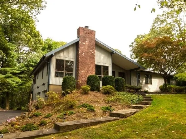 505 Lannon Ln, Bethlehem Twp., NJ 08826