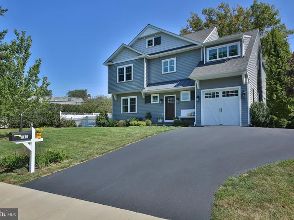 111 Gallagher Rd, Wayne, PA 19087