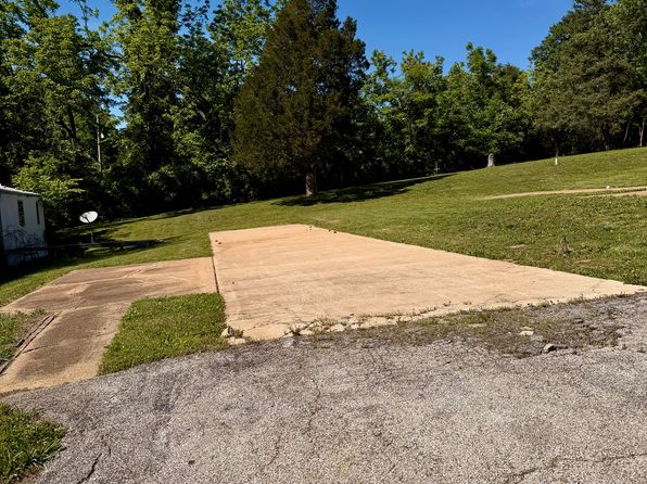 6153 Bush Rd