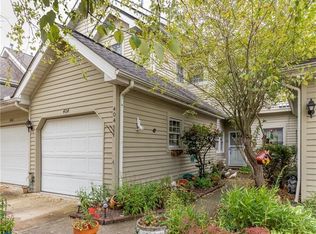 404 Eagle Trce #404, Mayfield Heights, OH 44124