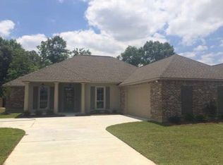 10112 Autumn Ct, Denham Springs, LA 70726