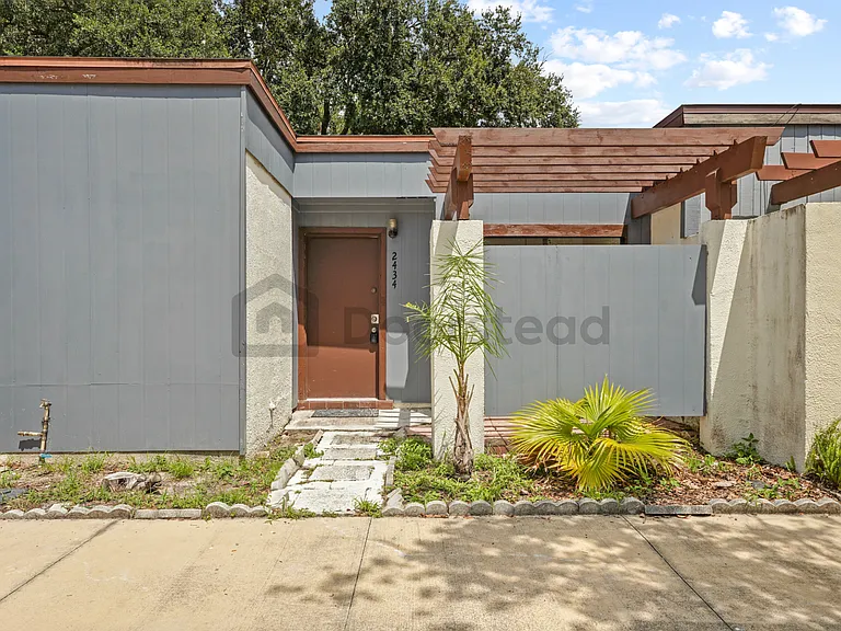 2434 Barbados Dr — Photo 3