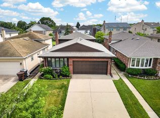 4609 Birchwood Ave, Skokie, IL 60076