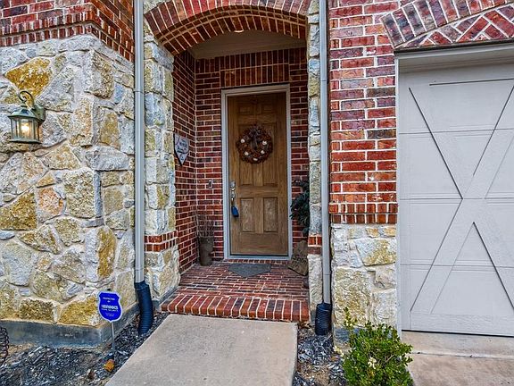 3rd image of 1209 Wilson Dr