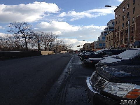 2nd image of 3604 Astoria Blvd S