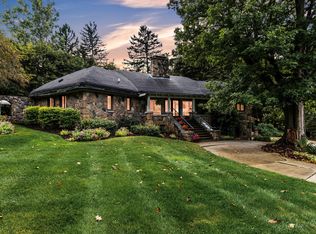 10320 Harpers Ferry Ct, Whitmore Lake, MI 48189