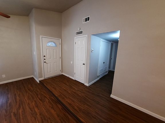 3rd image of 421 Thistle Dr