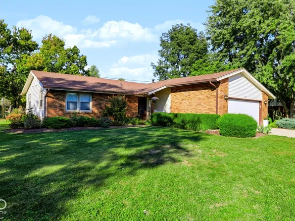 180 Roundelay Dr, Franklin, IN 46131