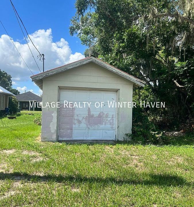 1st image of 115 SW Avenue F
