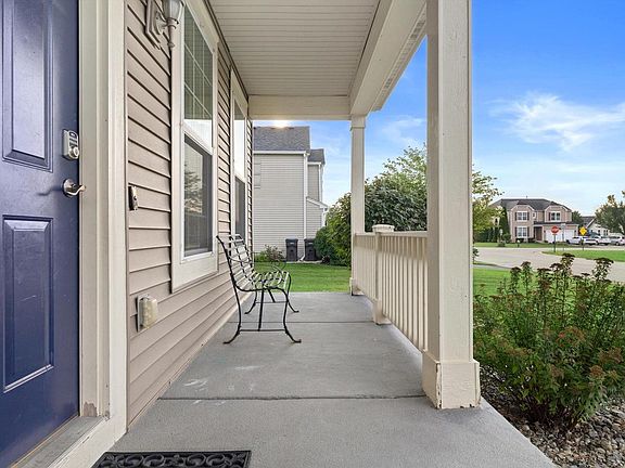 3rd image of 8126 Whitetail DRIVE