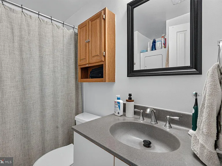1736 18th St NW #T2 — Photo 14