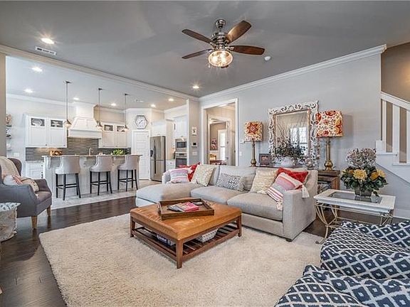 5th image of 1007 Chancery Ln