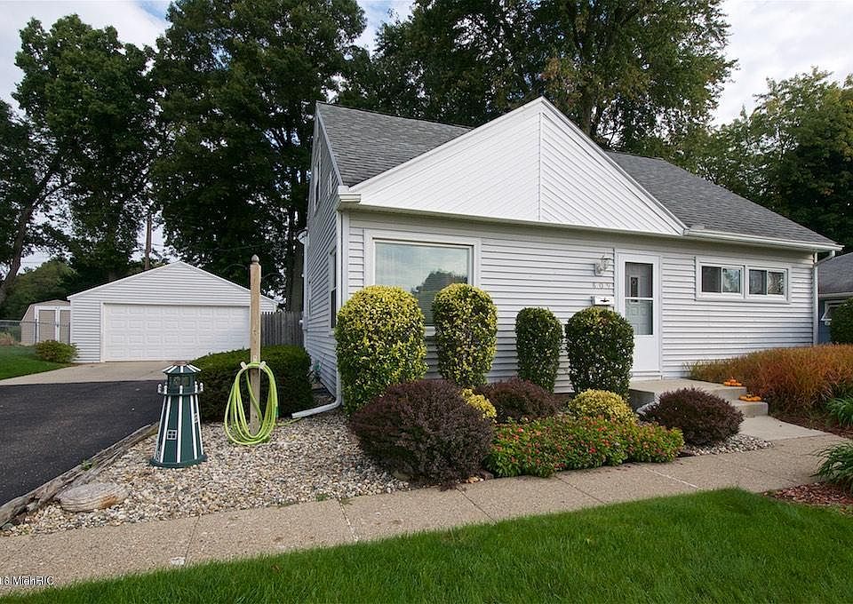 1st image of 809 Eastfield Dr