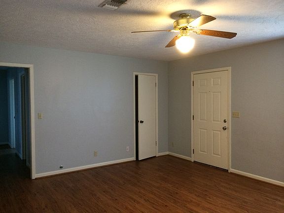4th image of 1805 Cheryl Dr