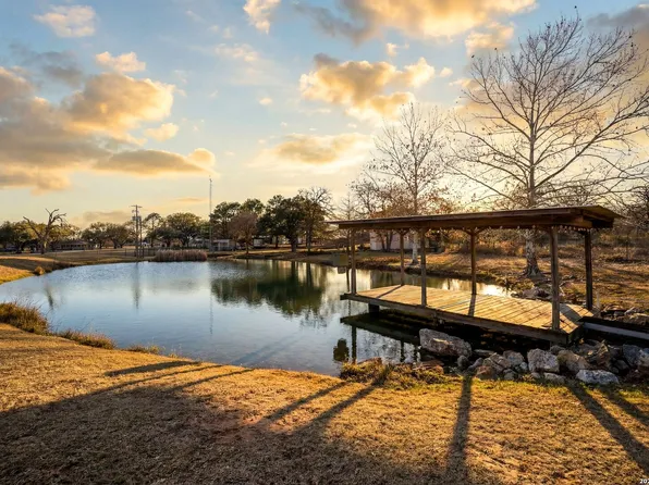 146 Ranch Country Dr, La Vernia, TX 78121