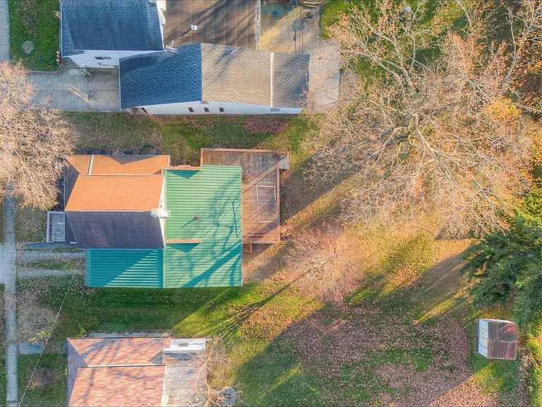 238 Liberty St — Photo 3
